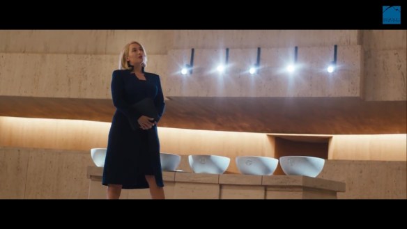 Kate Winslet as Jeanine Matthews